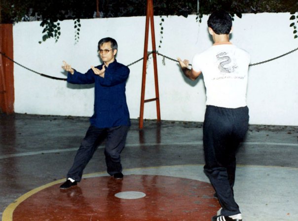 Yuri Jimenez and GM Dai She Zhe performancing Bagua in the 80's in Caracas, Venezuela 2